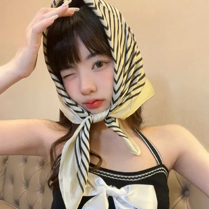 女性枷锁